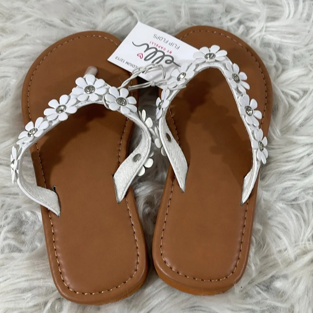 Elli by Capelli Flowers Matte Faux Leather Girls Thong Sandals Size 12-13 NEW - Picture 4 of 9